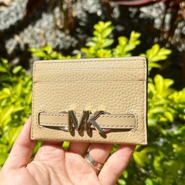 MICHAEL KORS CARD HOLDER