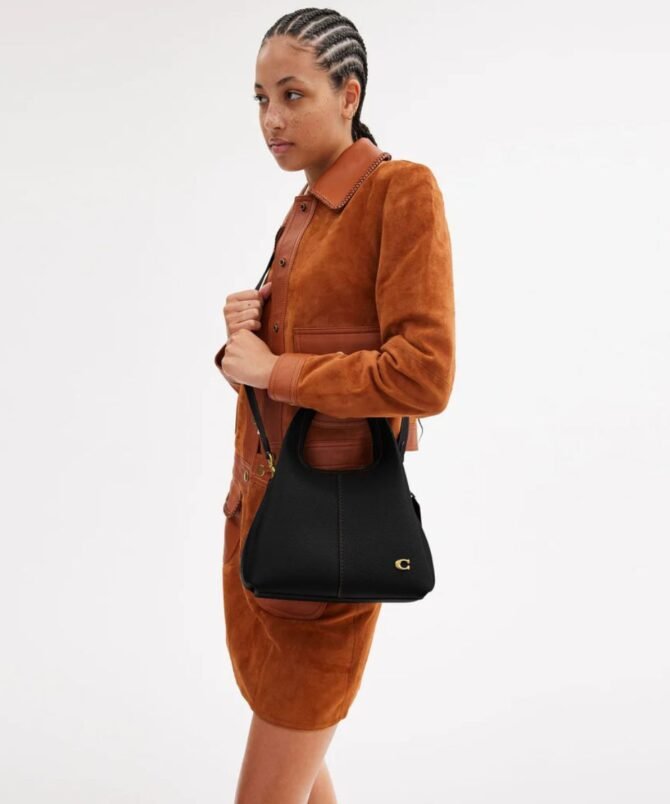 COACH - Image 3
