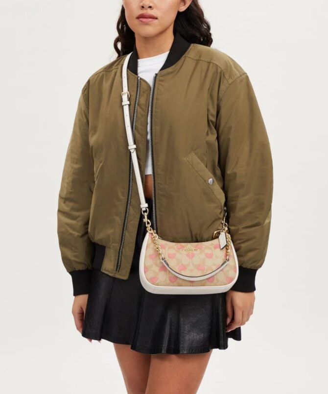 COACH - Image 2