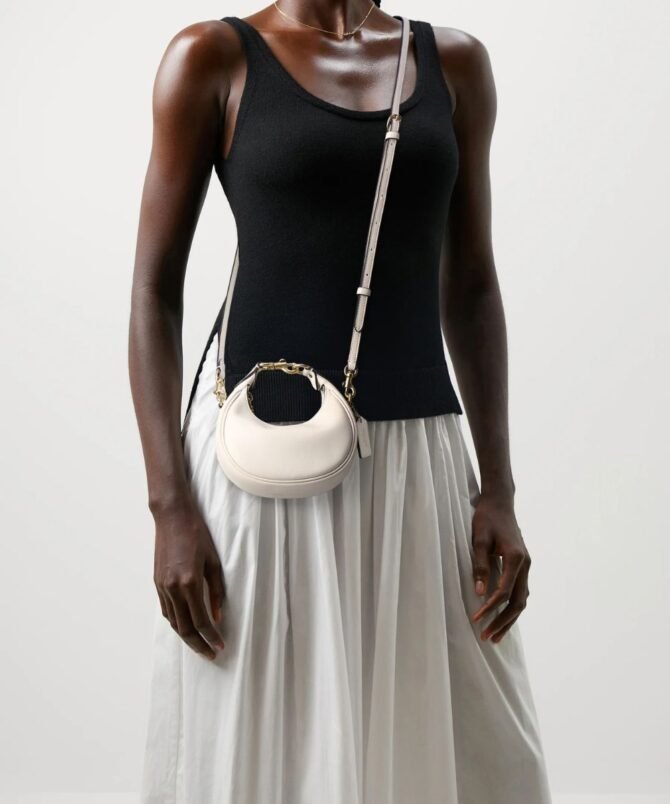 COACH - Image 2