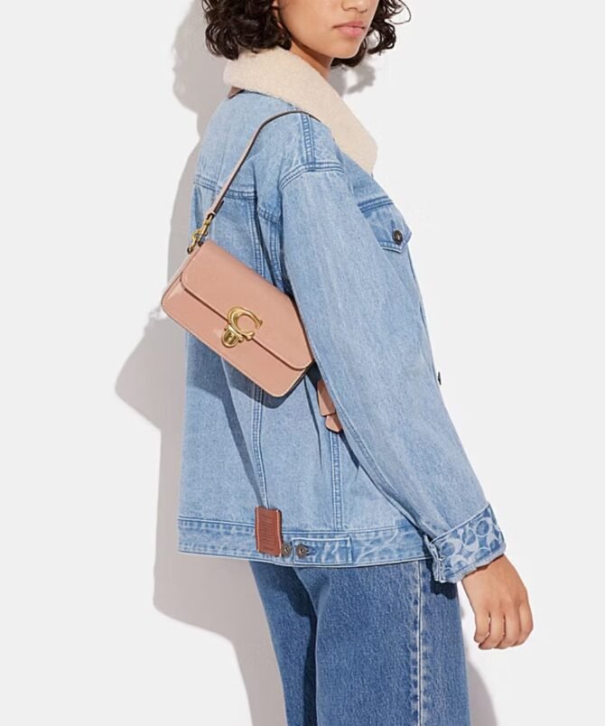 COACH - Image 3