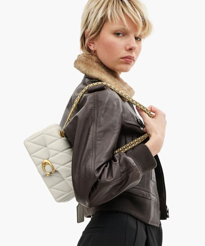 COACH - Image 3