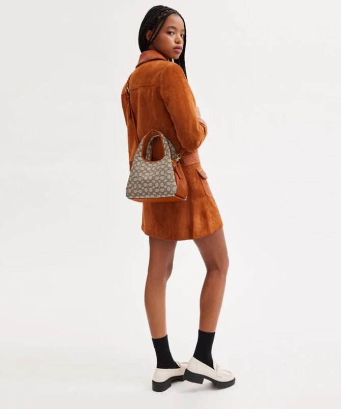 COACH - Image 2
