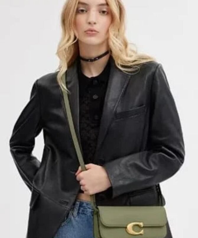 COACH - Image 3