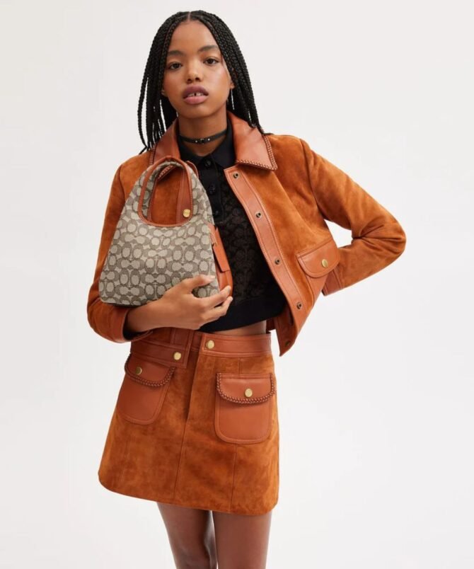 COACH - Image 4