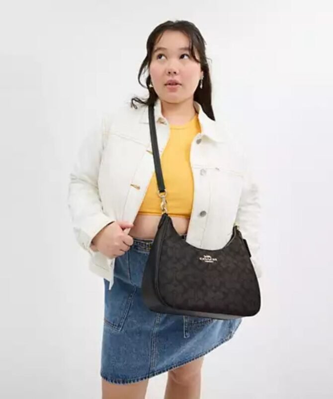 COACH - Image 3