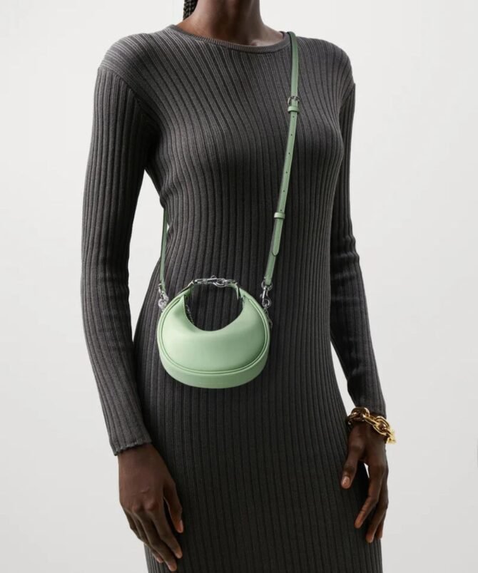 COACH - Image 2