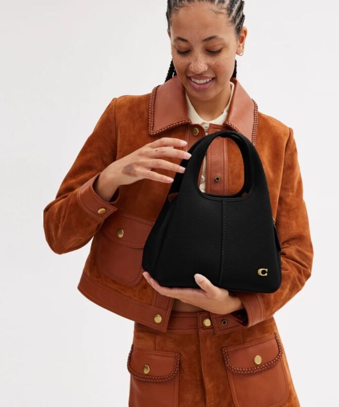 COACH - Image 2
