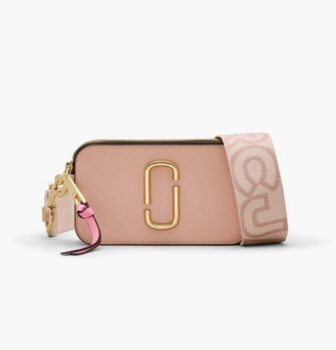 MARC JACOBS