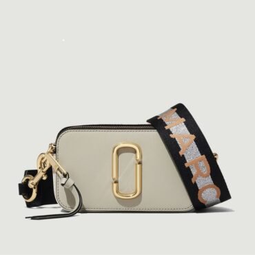MARC JACOBS